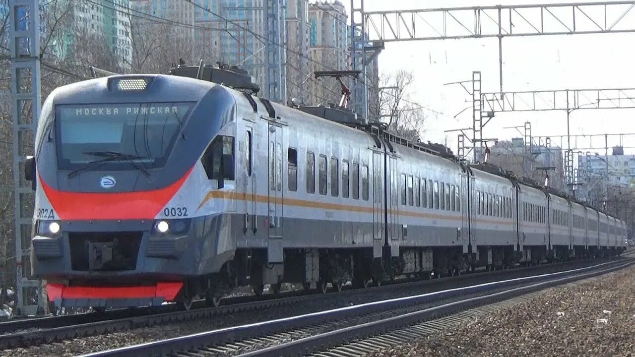 Когда будут эп2д на рязанке. Москва рижская эп2д. Автобус волоколамск шаховская. Волоколамск москва. Электропоезд постоянного тока эп2д.