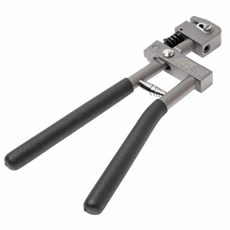 Пробойники кримсон. Пробойник 2 мм. Пробойник 2 мм. Пробойники для часовых ремешков 2,45. Высечка (пробойник) d16 l=102мм.