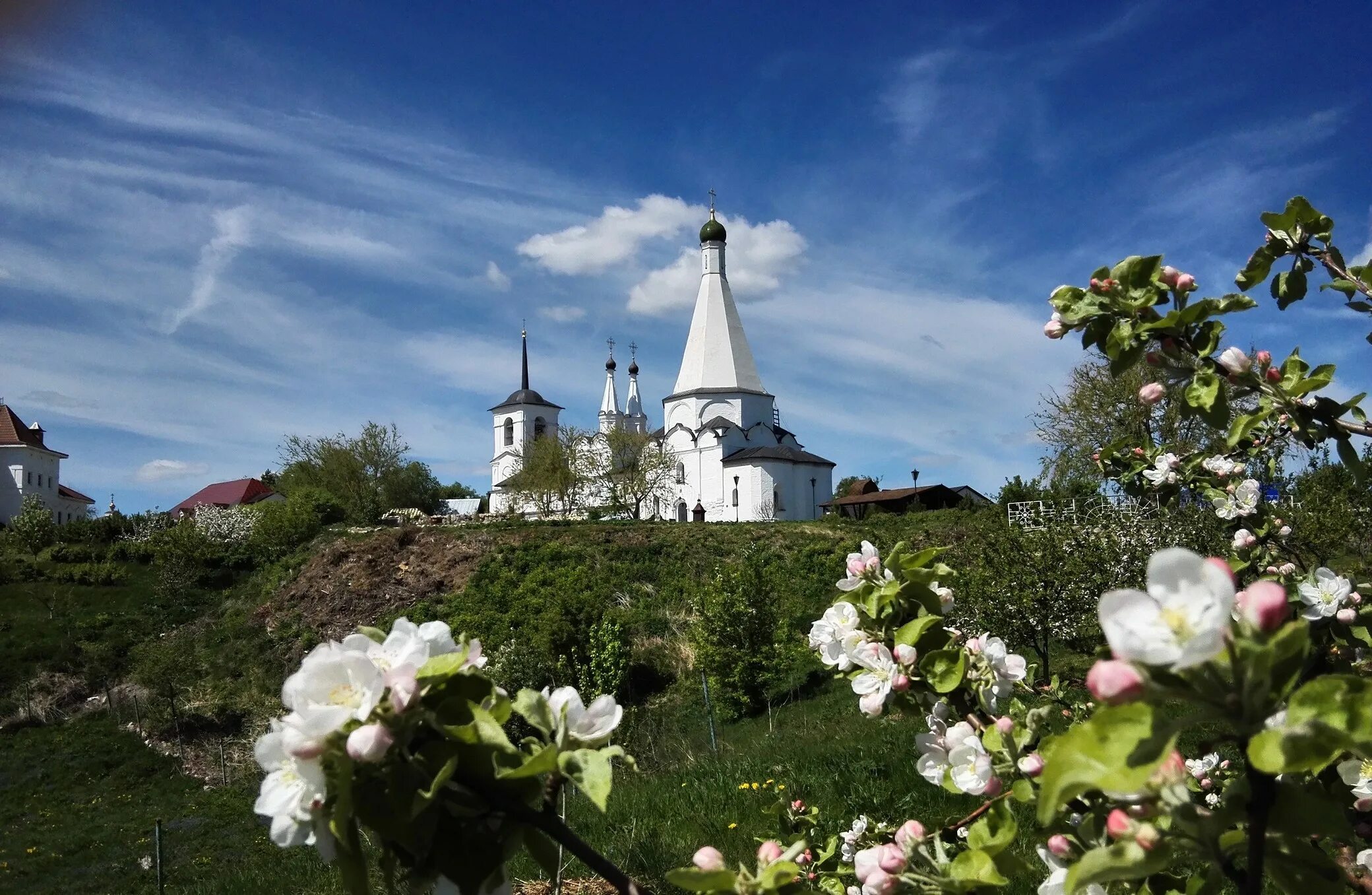 троицкий монастырь суздаль. архитектурный ансамбль суздальского кремля. суздаль город золотого кольца. ильинский луг суздаль. суздальский кремль.