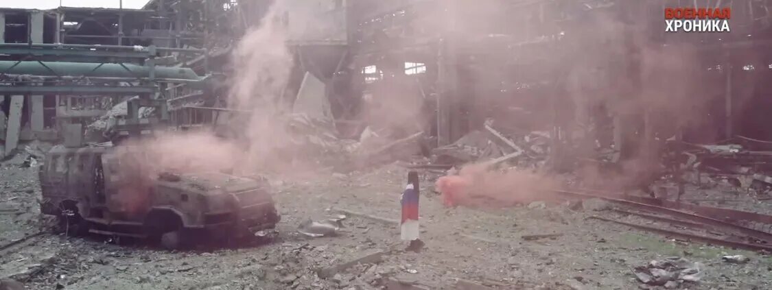 Украина завод азовсталь. Азовсталь война. Аким апачев пливе кача. Песня на украинском азовсталь. Азовсталь 2018.