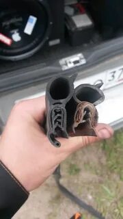 Уплотнитель багажника приоры