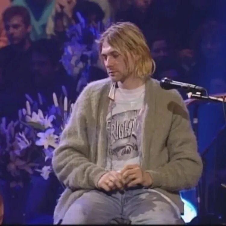 Nirvana mtv unplugged. Нирвана МТВ концерт Unplugged. Курт Кобейн МТВ концерт. Курт Кобейн Unplugged in New York. МТВ анплаггед Нирвана.