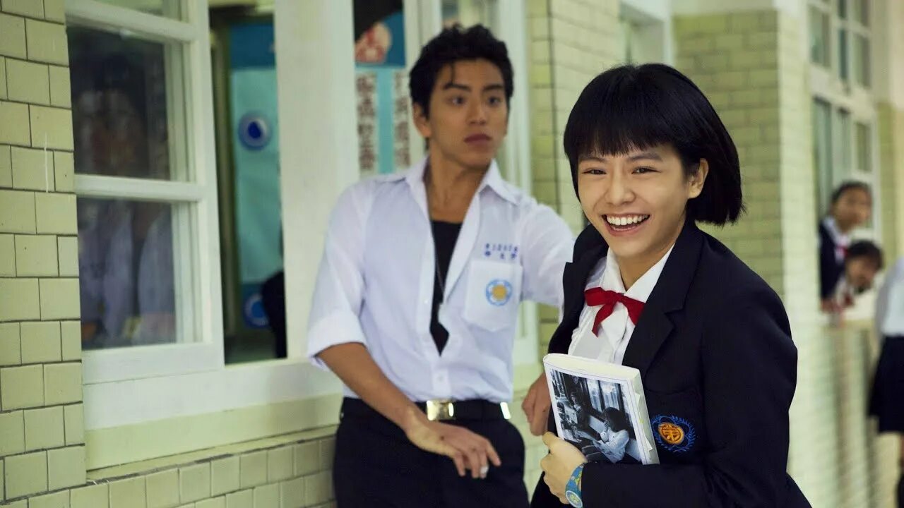 Бандит влюбился в отличницу русский фильм. Тихоня и хулиган дорама. Тихоня и хулиган дорама. Хулиган и пай девушка дорама. Тихоня и хулиган дорама.