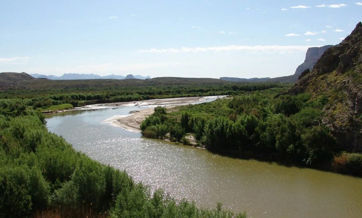 Питание реки рио гранде. Река Рио-Гранде (Рио-Браво-дель-Норте). Река Рио Гранде Техас. Рио Браво река. Río Bravo река.