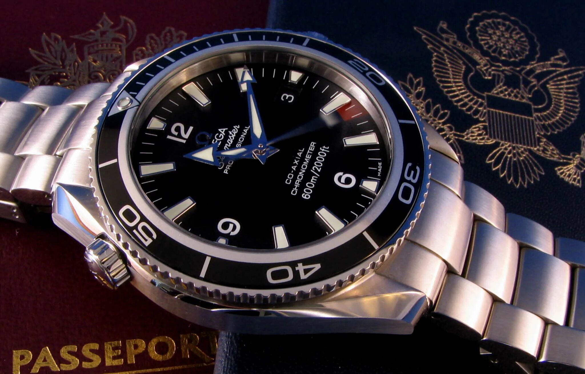 Магазин часов омега. Omega Seamaster Planet Ocean. Часы Omega Seamaster Planet Ocean. Часы Omega Seamaster Planet Ocean 007. Seamaster Seamaster Planet Ocean 215.62.40.20.13.001.