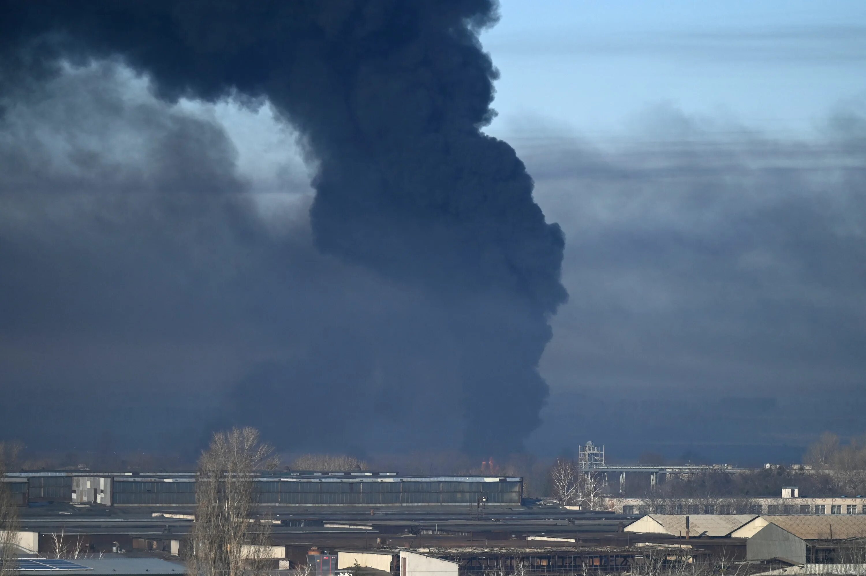 Украина сегодня 25 02 2024. Одесский припортовый завод ракетный удар. Взрывы на Украине. Взорванные объекты Украина.