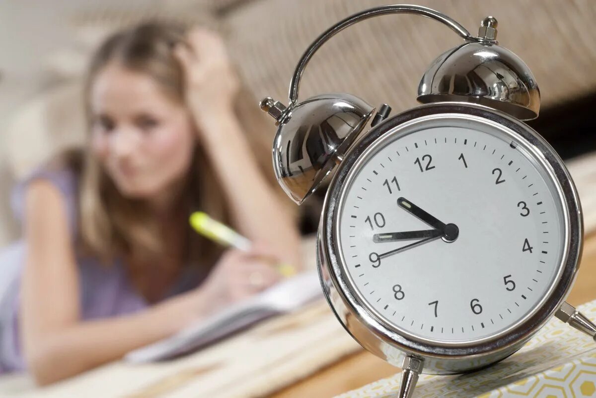 Как организовать свой день. Планирование своего времени. Часы для подростка. Часы тайм менеджмент. Недостаток свободного времени.
