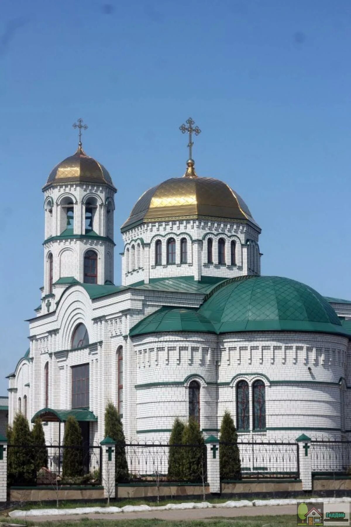 Храм рождества христова лиски. Лиски храм новомучеников воронежских. Лиски храм новомучеников воронежских. Церковь новомучеников воронежских лиски. Город лиски воронежской области , храм владимирской божьей матери.