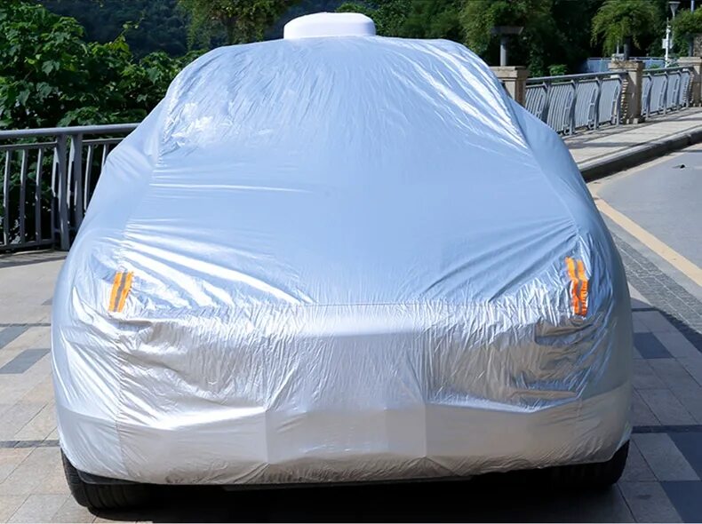 чехол для автомобиля универсальный от солнца. накидка на автомобиль от солнца. солнцезащитный экран для автомобиля. чехол для наружне6о машина. автомобильный тент чехол.