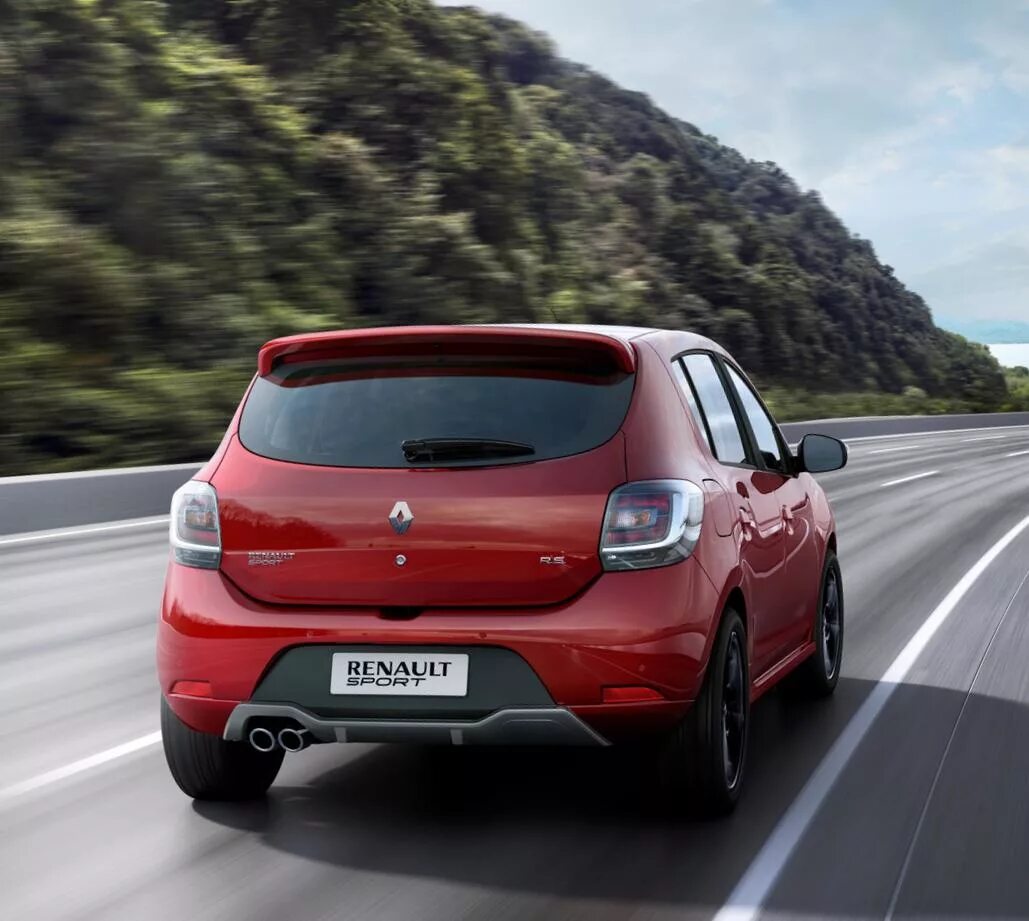 Рено задний вид. Renault Sandero RS 2015. Renault Sandero 2 сзади. Renault Sandero зад 2012. Renault Sandero 2013 зад.