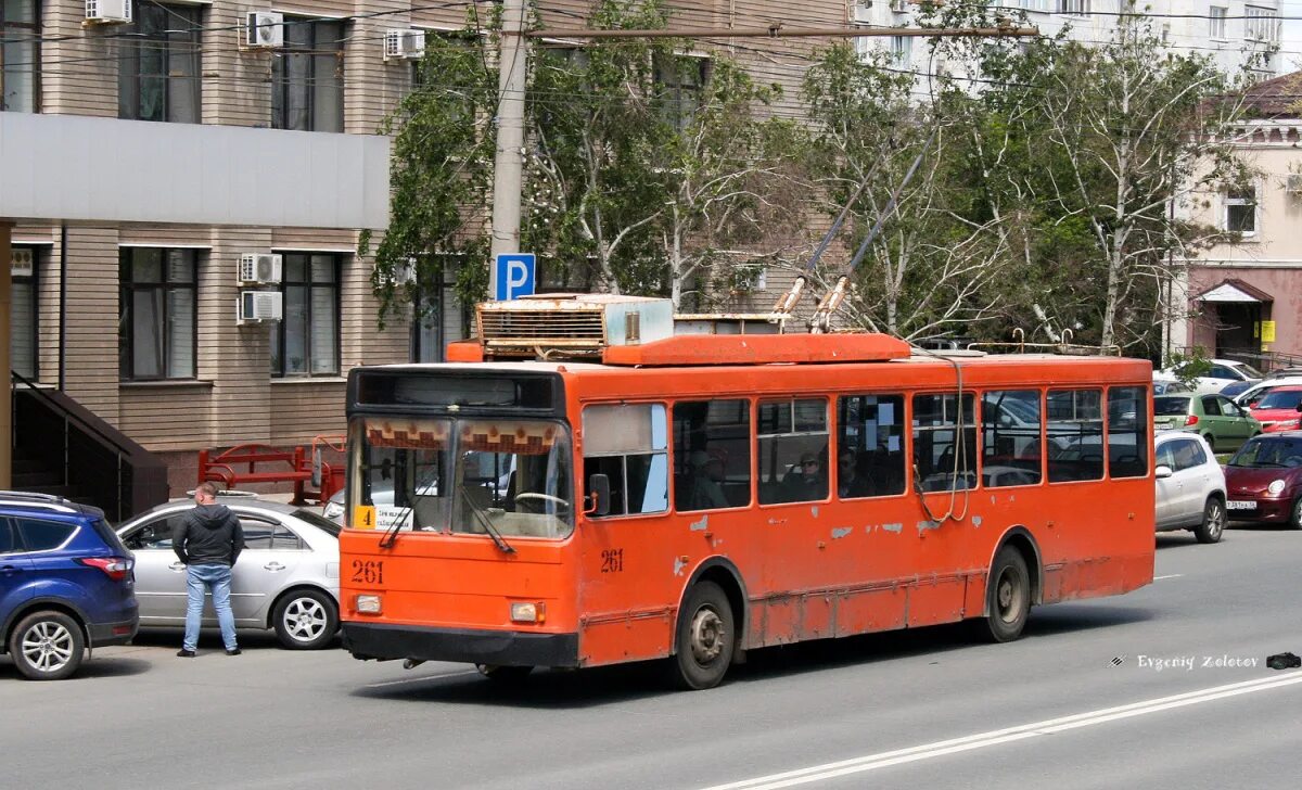 В каком городе выпускают троллейбусы. ВМЗ 52981 троллейбус. ВМЗ-52981. Оренбург троллейбус 2022. ВМЗ-52981 кабина.
