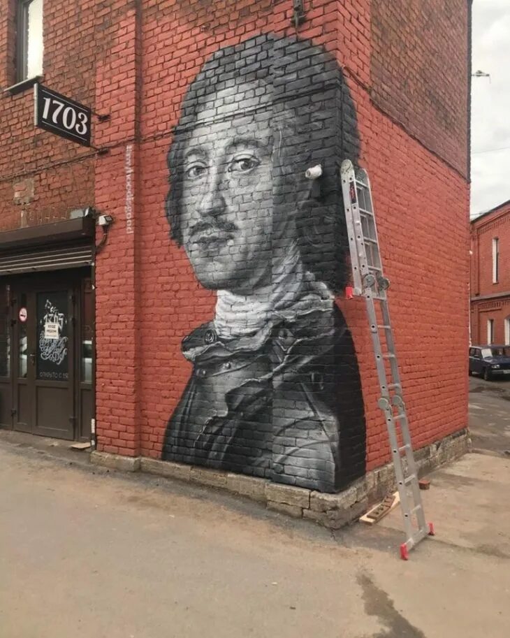 Портрет на стене дома. Портрет анны ахматовой граффити спб. Vhils граффити. Екатерины будановой дом 3. Граффити стрит-арт художников hoodgraff в санкт-петербурге.