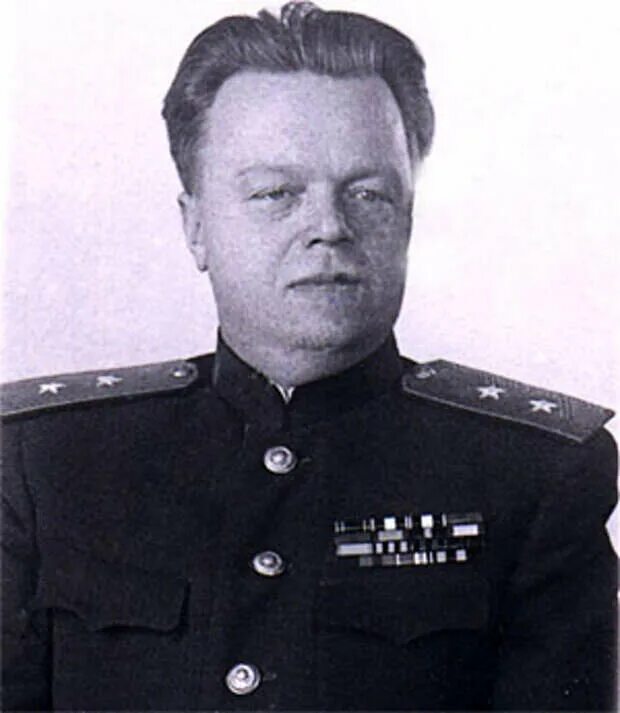 Министр мвд 1953. Генерал лейтенант Ремезов. Генерал НКВД Мешик.