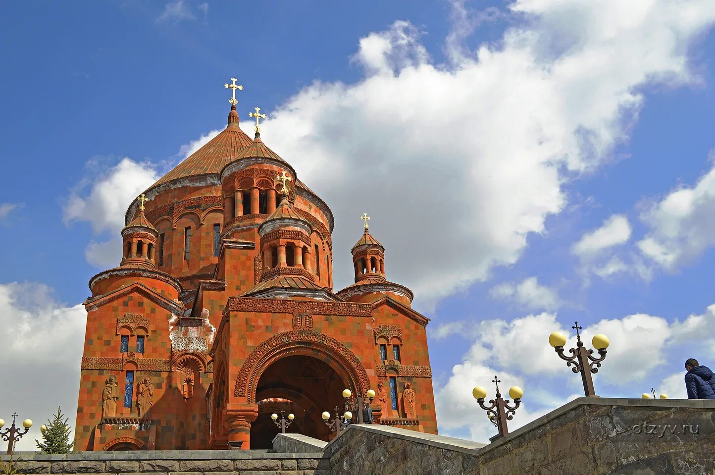 S armenia. Церковь в Абовяне Армения. Храм Сурб Ованес Армения.