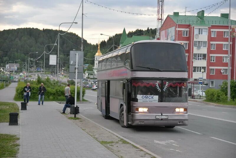 Автовокзал ханты купить билет. Автобусы Ханты Мансийска. Нягань-Ханты-Мансийск. Автобус Нягань Ханты. Автовокзал ХМАО.