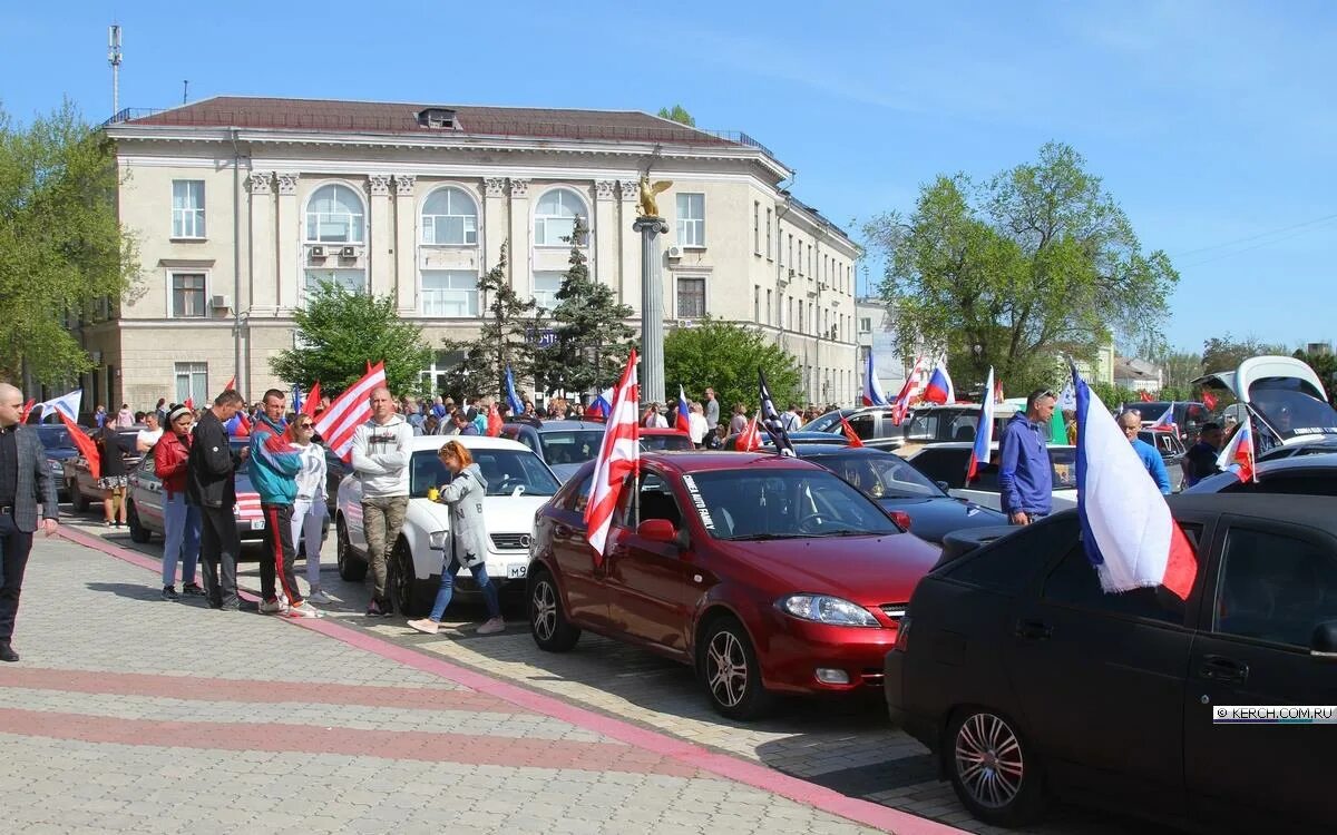 Керчь новости свежие видео. Автопробег Керчь. Крым 24 автопробег. Автопробег в Крыму 2022. Автопробег в Керчи.