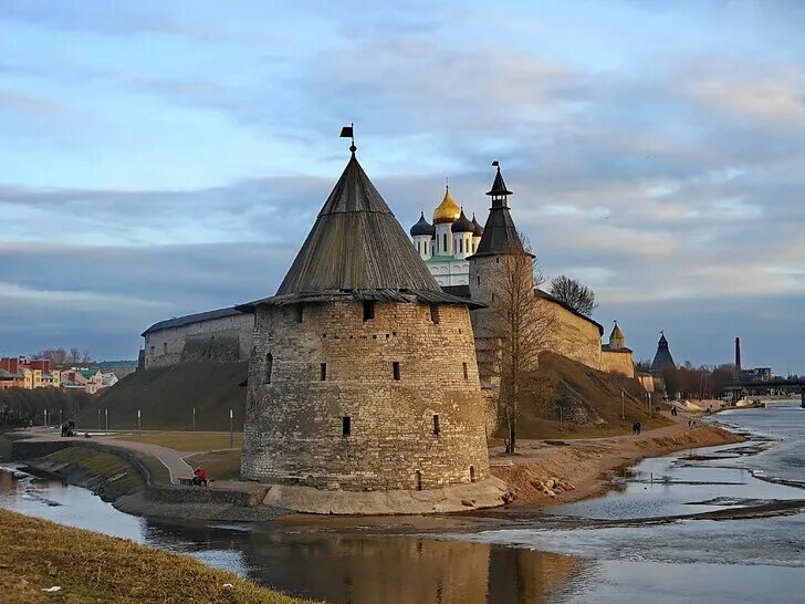 где пскове можно пройти. достопримечательности города псков псковский кремль. пеший маршрут по пскову 1 день на карте. устье реки великой псковской. псков расположение.