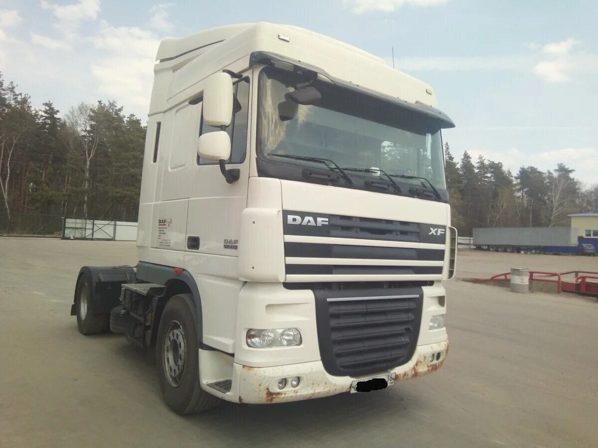 DAF XF 105 2012. DAF XF 105 2012 тягач. Купить Даф 105 2012 год автомат бу. Купить седельный тягач Даф бу зима. Купить седельный тягач даф бу