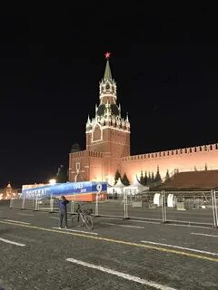 Около красной площадью