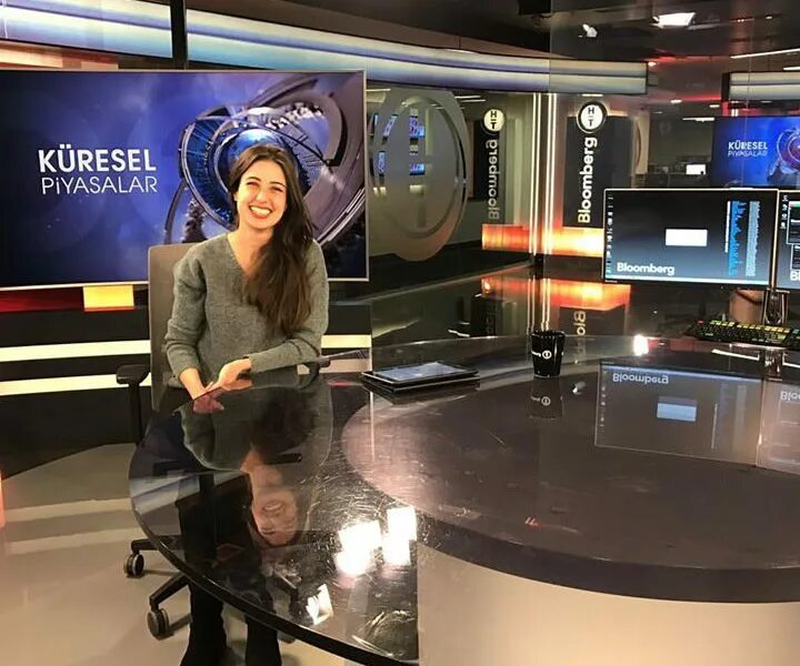 Логотип нт. Ht logo. Bloomberg ht. Боевая картинка bloomberg. Bloomberg logo.