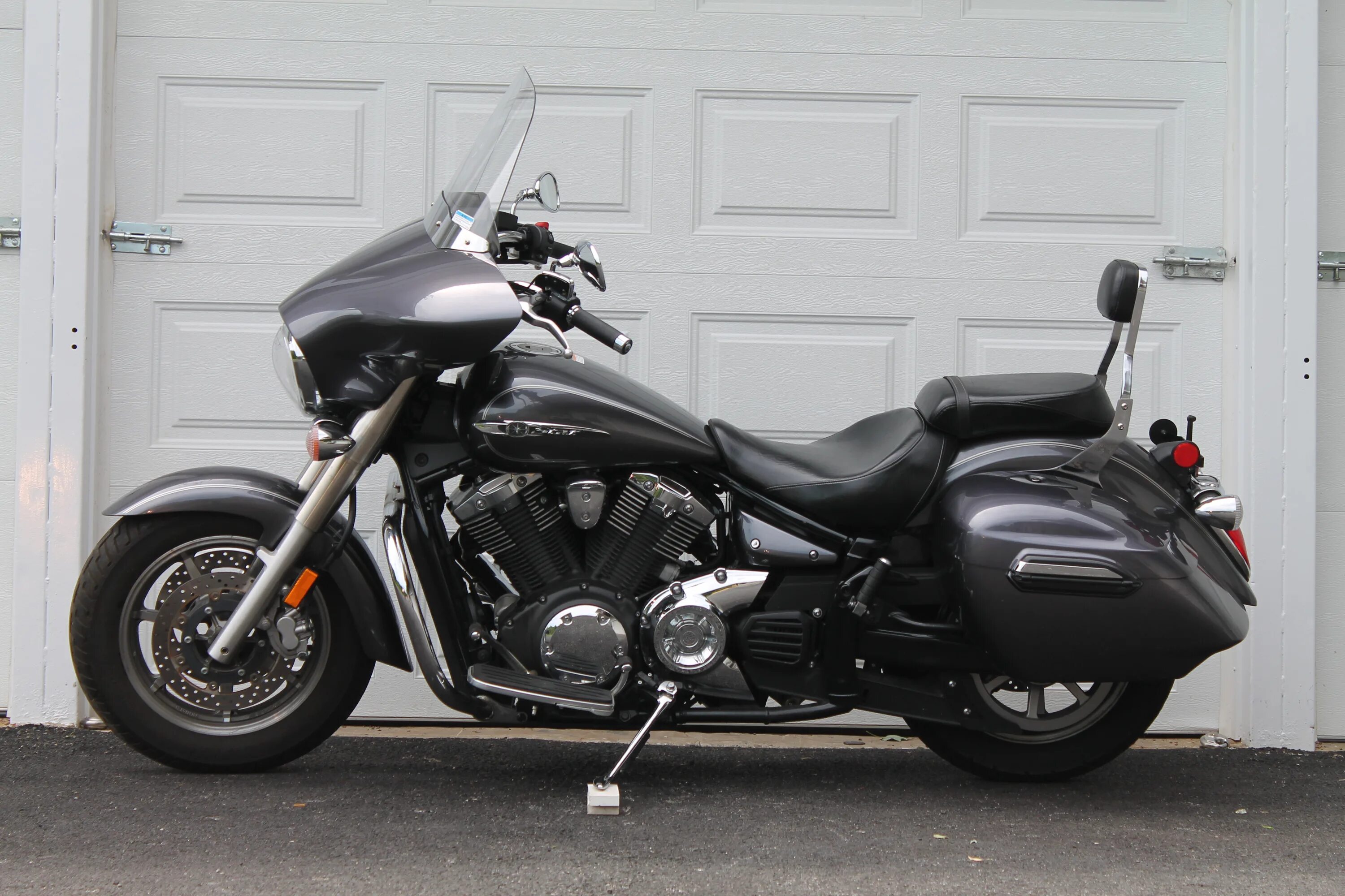 Отзывы ямаха 1300. Yamaha v star 1300. yamaha xvs 1300 deluxe. yamaha xvs 1300 tourer. star v star 1300 deluxe.