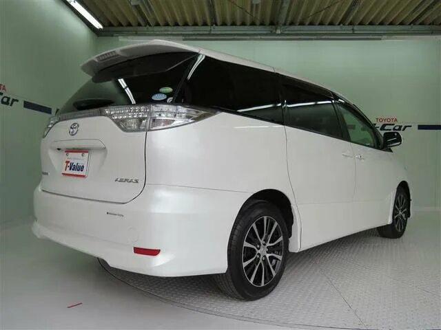 Эстима гибрид купить. Тойота Эстима 2013. Toyota Estima Hybrid. Toyota Estima Hybrid 2003. Тойота Эстима 2013 год бензин.