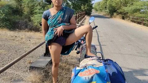 Video Bokep desi outdoor.