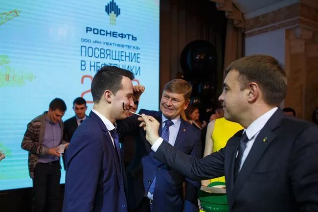 Генеральный директор уватнефтегаз тюмень. Директор уватнефтегаз. Директор уватнефтегаз. Директор уватнефтегаз. Директор уватнефтегаз.