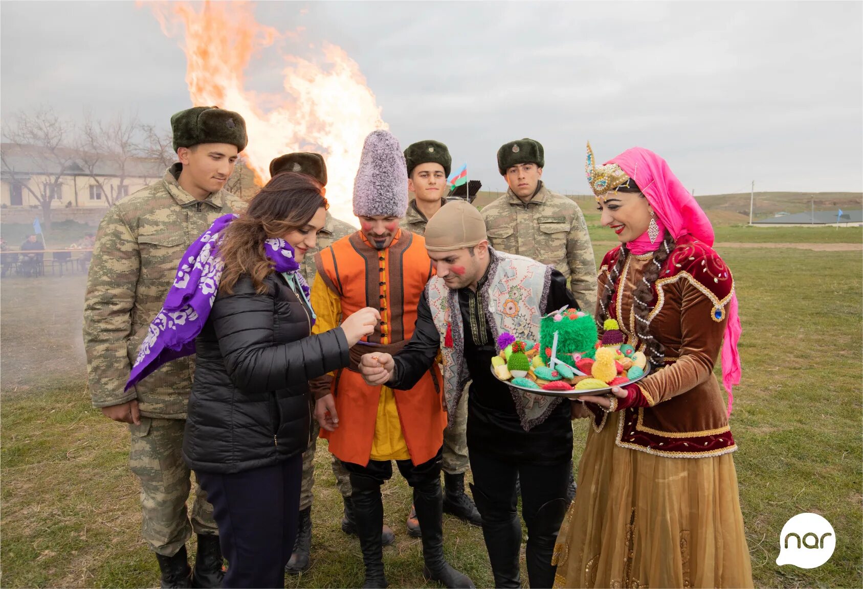 Новруз байрам 2022. С праздником Навруз. Новруз в Азербайджане. Праздник Навруз в Азербайджане. Навруз 2024 какого числа в россии году