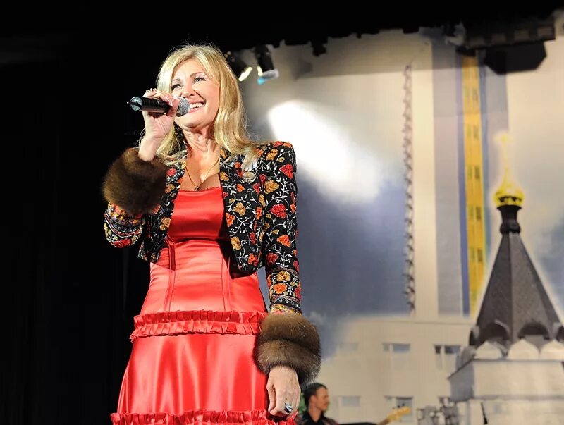 вика цыганова фото. вика цыганова 2021. концерт вики цыгановой 30 лет. вика цыганова 2022. цыганова 2022.