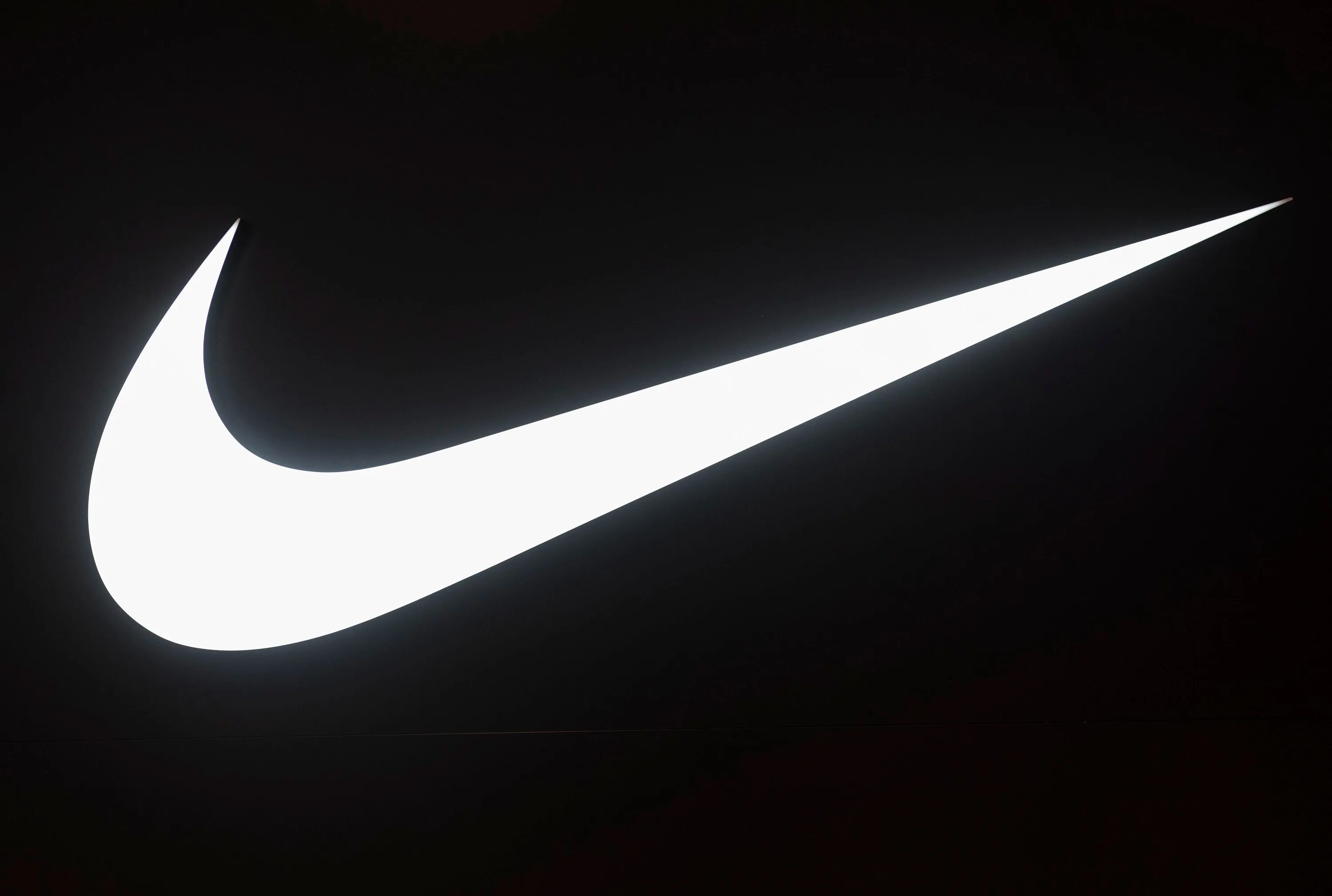 Что такое найк. Свуш найк. Nike brand. Ная. Nike значок.