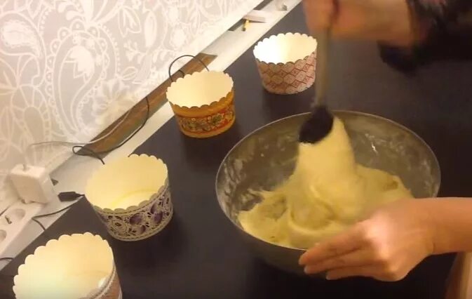 Форма для куличей бумажная детская. Бумажные формы для куличей. Форма бумажная для кулича с рецептом. Чем лучше смазывать формы для куличей. Чем лучше смазывать формы для куличей.