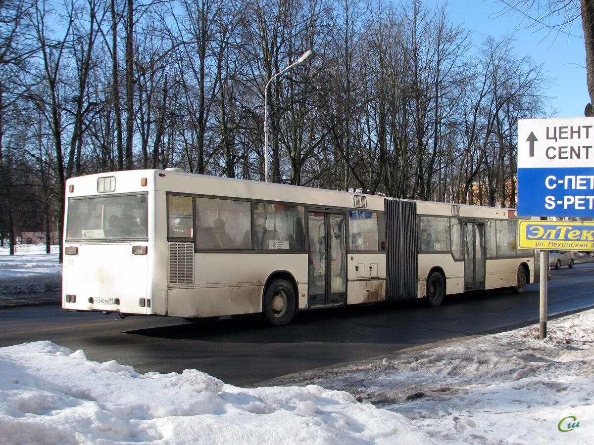 Автобусы Великий Новгород. Автовокзал Великий Новгород. Трамвай Великий Новгород. Автобус великицйновгород.