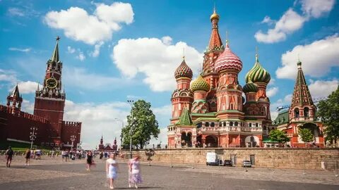 Красная площадь летом