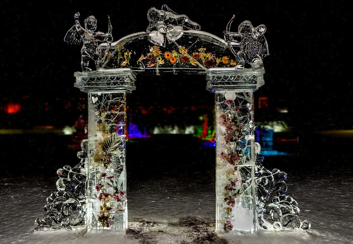 ледяной дворец внутри. игры на льду. игра ледяные ворота музыка. зимний сказочный дворец снежной королевы. игра заморожу с дедом морозом.