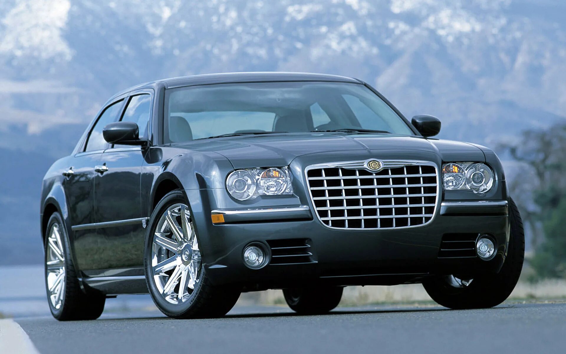 Американская машина крайслер. Chrysler 300c. Машина Chrysler 300c. Chrysler 300c 2003. Chrysler 300c джип.