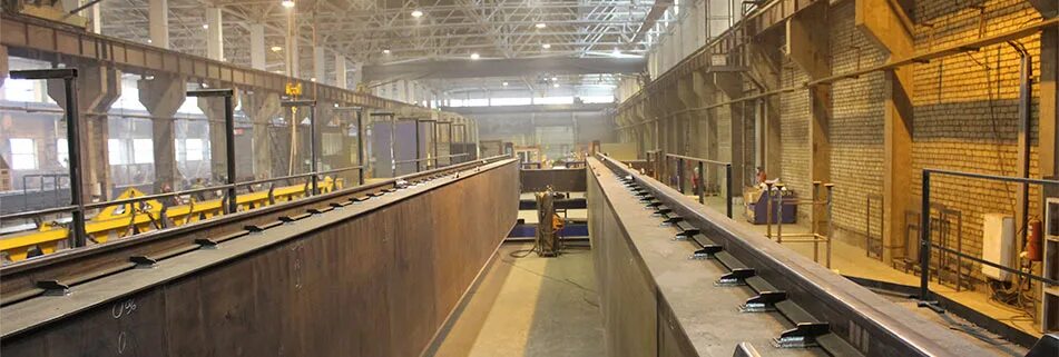 ввмз. стапель сборки концевой балки. волго-вятский механический завод. моторный кабельный барабан на тележке. ввмз киров.