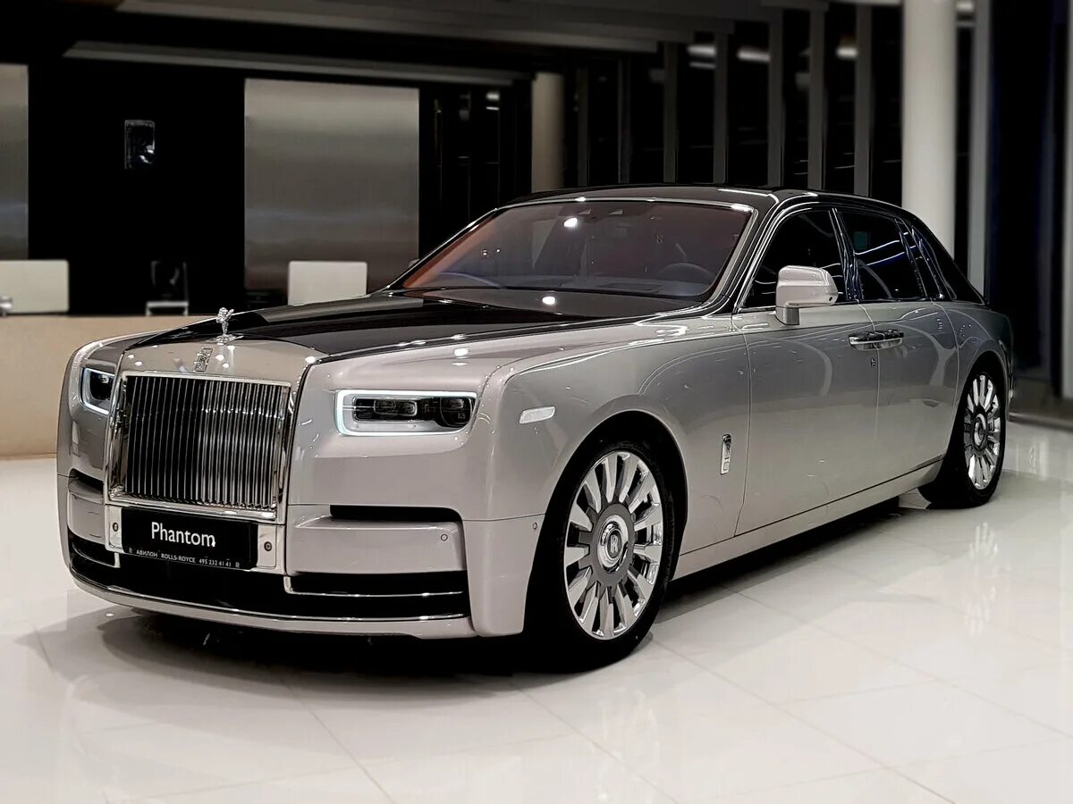 Авто роллс. Роллс Ройс Фантом. Rolls Royce Phantom 8. Rolls Royce Phantom 2022. Роллс Ройс Фантом 2023.