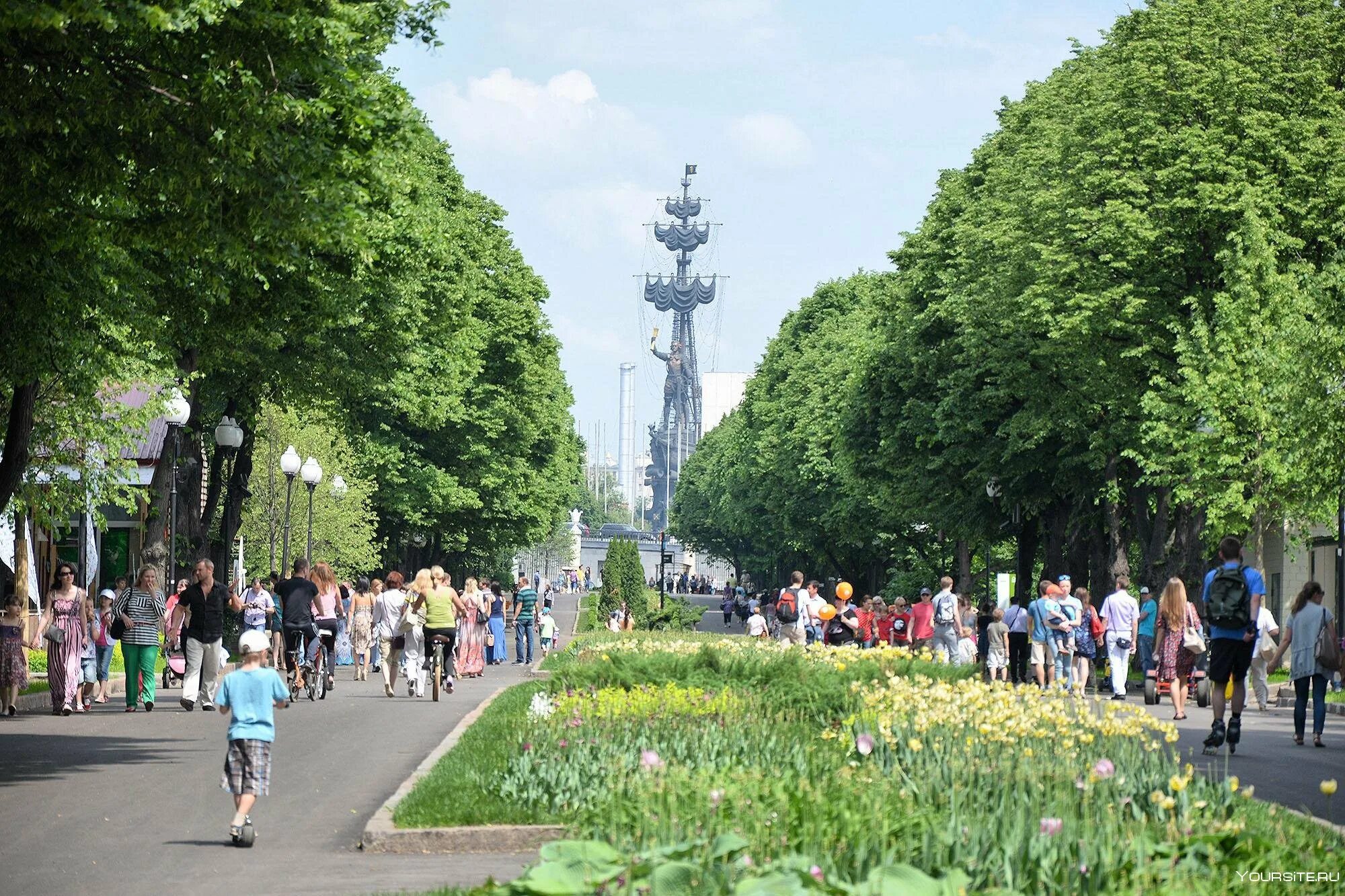 Московское горький парк. Парк Горького. Парк имени м Горького Москва. Парк Горького 2011. ПГ парк Горького.