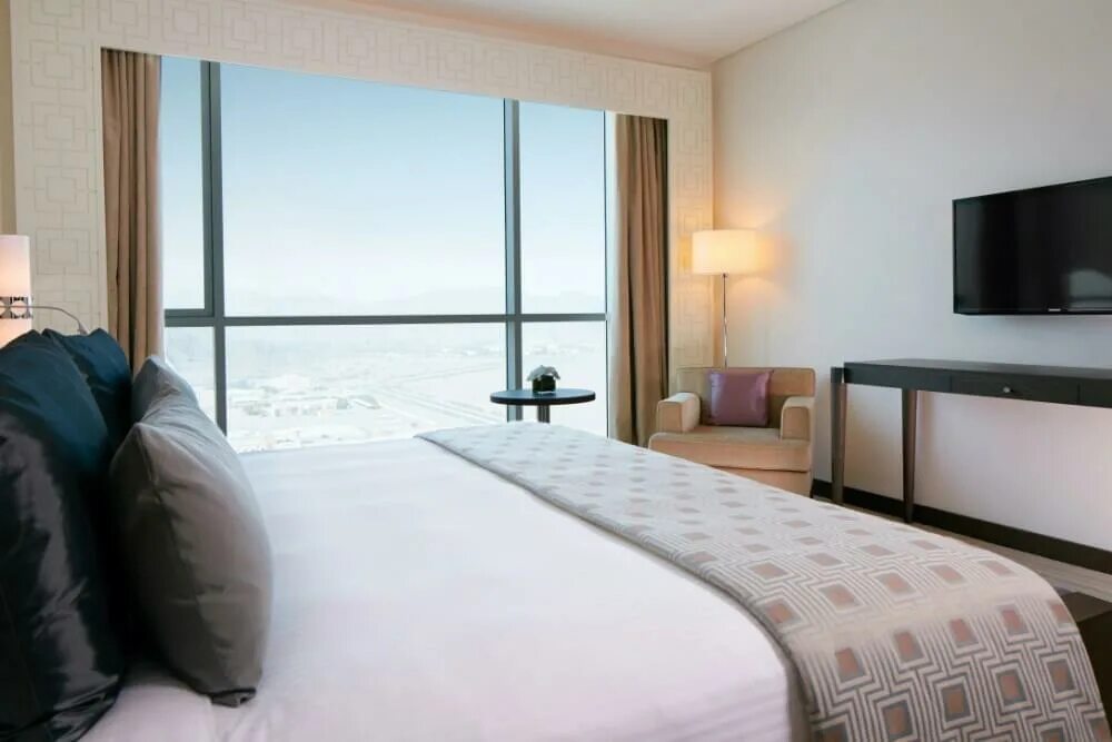 Royal m Hotel Fujairah. Royal m Hotel & Resort Fujairah 5*. Royal m Hotel Fujairah Mall 4 Фуджейра. Concorde Fujairah 5*.