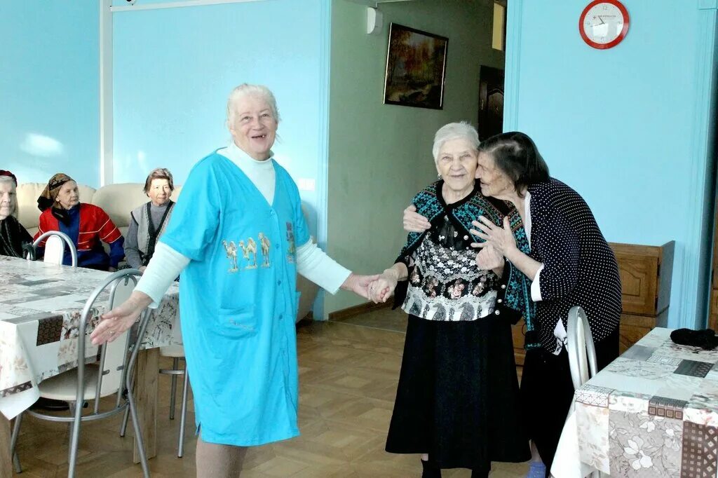 Пансионат для престарелых и инвалидов. Пансионаты для престарелых в таганроге. журавлинский дом престарелых кемерово. дом престарелых рябичев. приют для пожилых людей.