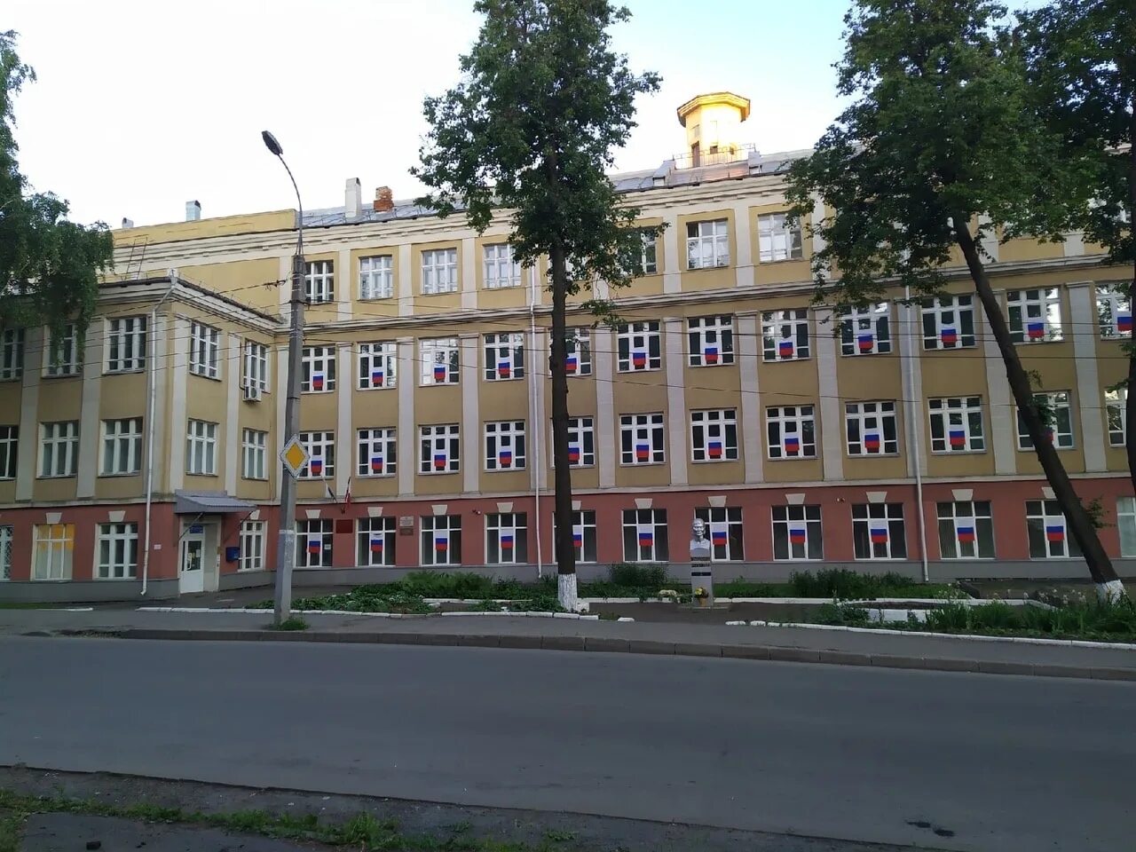Автономное. Республиканский медицинский колледж имени героя советского. Пушиной. Музей республиканского медицинского колледжа ижевск. Мед колледж глазов.