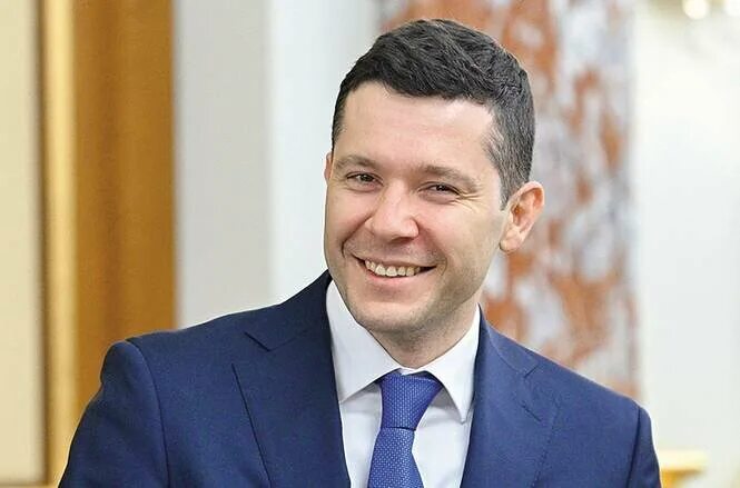 Очереди бешеные, цены - космос": о чём калининградцы пишут Алиханову