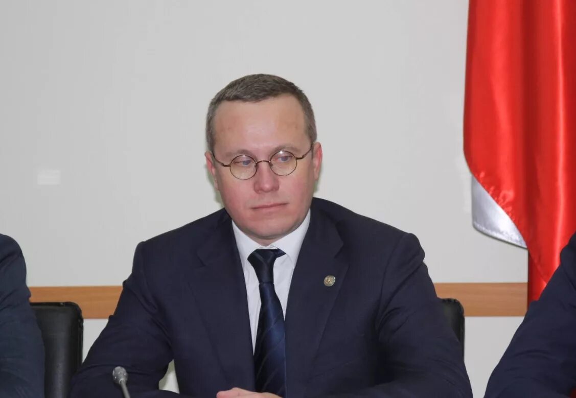 Согласительное совещание татарстан. Госкомитет рт. Здание комитета жкх республики татарстан. Прокурор ютазинского района. Государственный комитет рт.