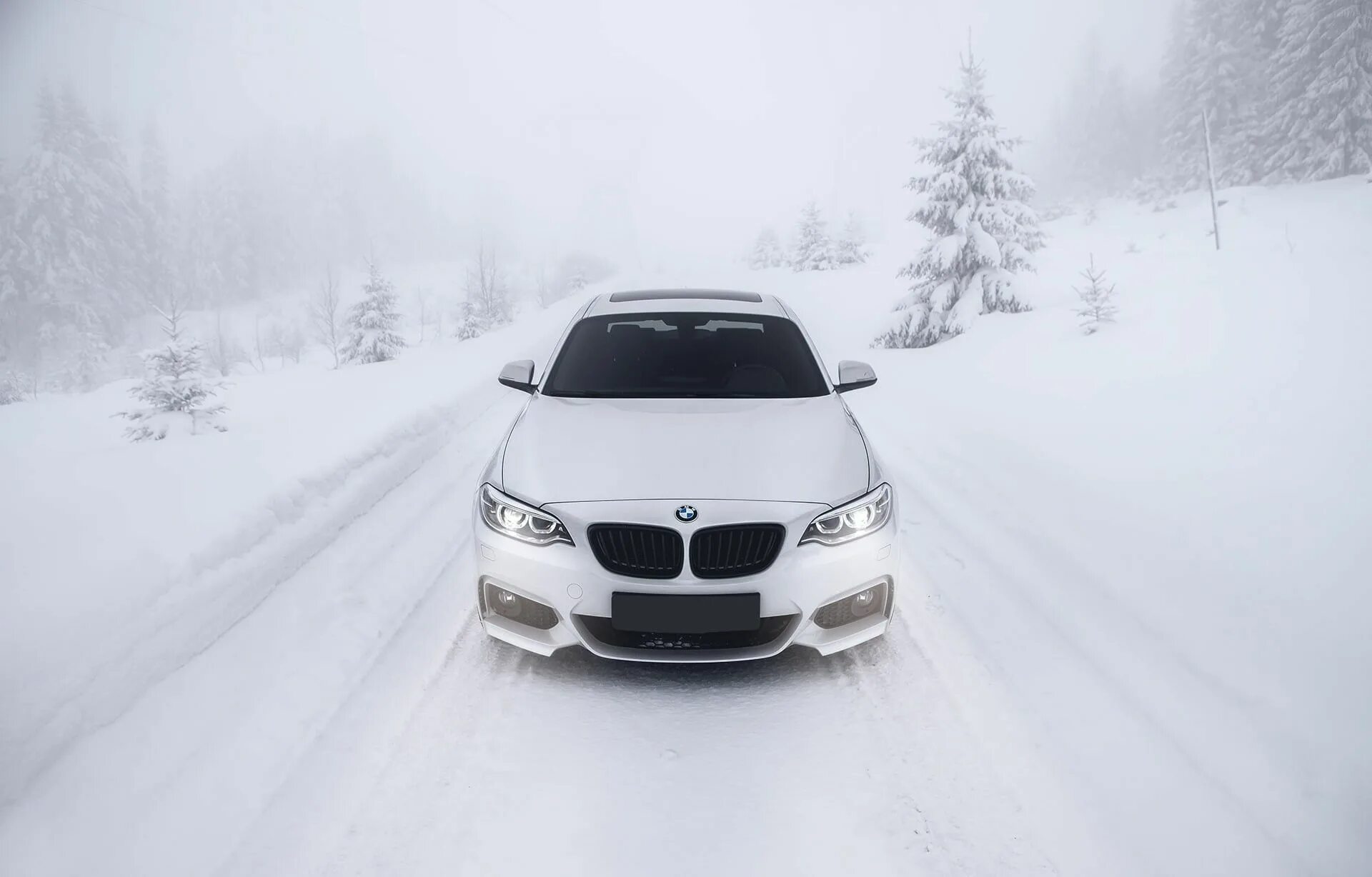BMW f10 зима. БМВ 5 f10 белая зимой. БМВ м5 зима. Белая БМВ м5 зимой. М5 зима