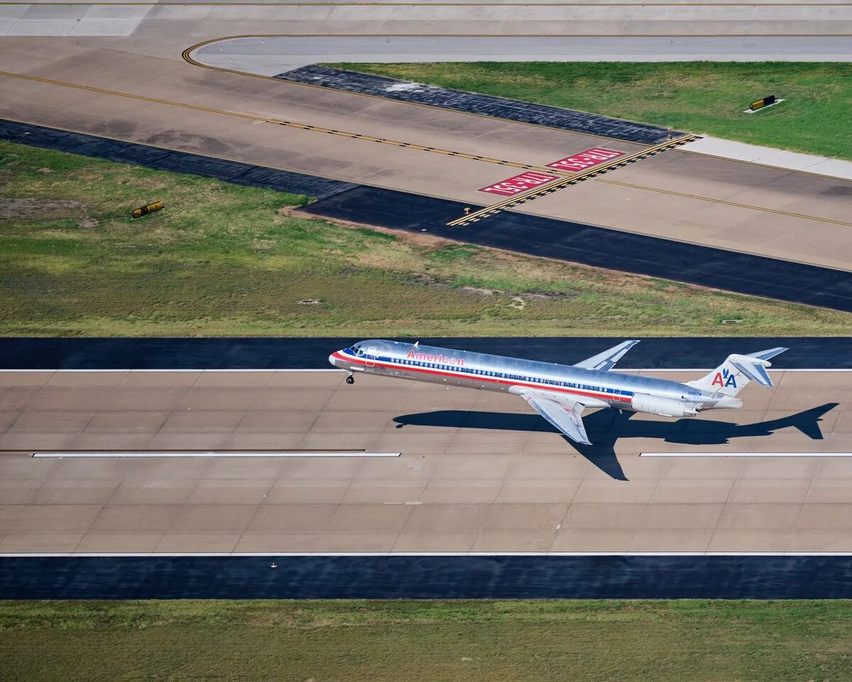 Мд 80. Макдоннелл Дуглас МД 80. MCDONNELL Douglas MD-80. MD 80 Alaska. Макдональд Дуглас md80.