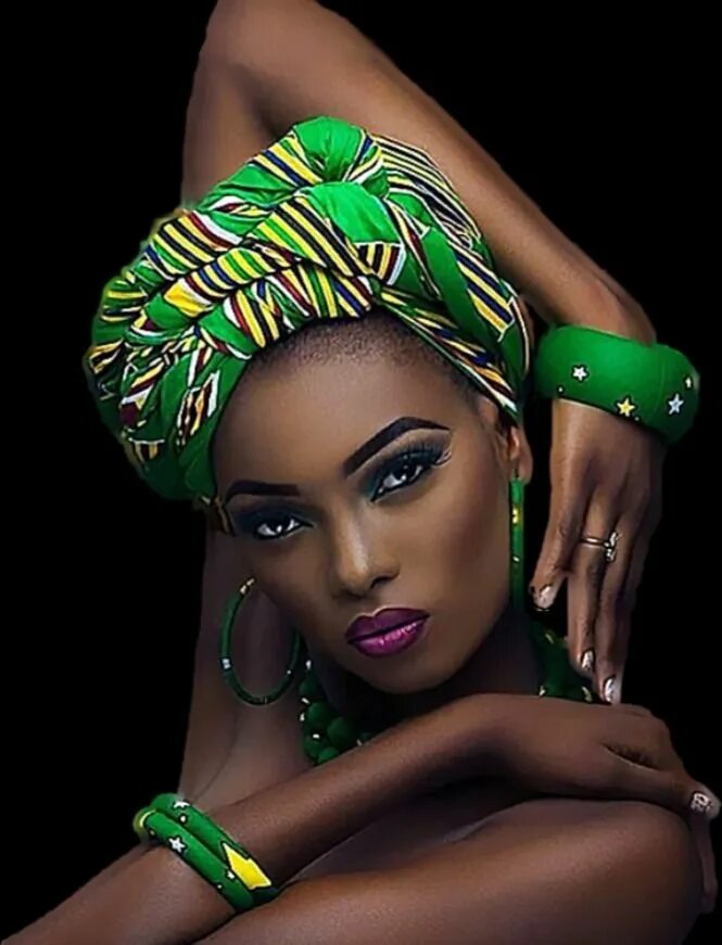 Africa women. Африкан Брэйдс. Тайра Бэнкс тюрбан. Брук Бейли темнокожая модель. Кейт Менсон Африканская модель.