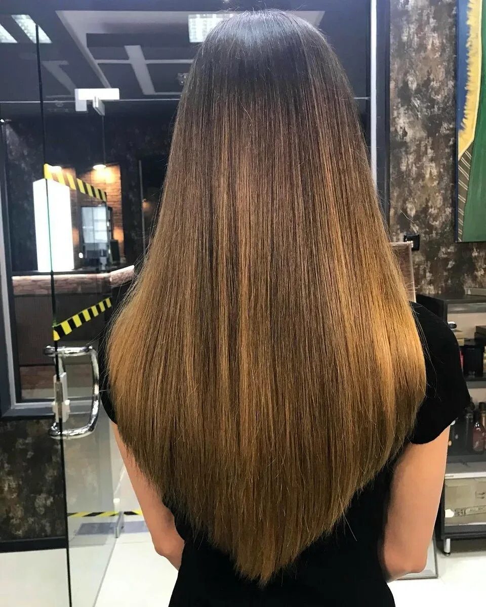 Как подстричь кончики длинных. Длинные ровные волосы. Стрижка полукругом на длинные волосы. Стрижка кончиков на длинные волосы. Стрижка кончиков волос на длинные волосы.