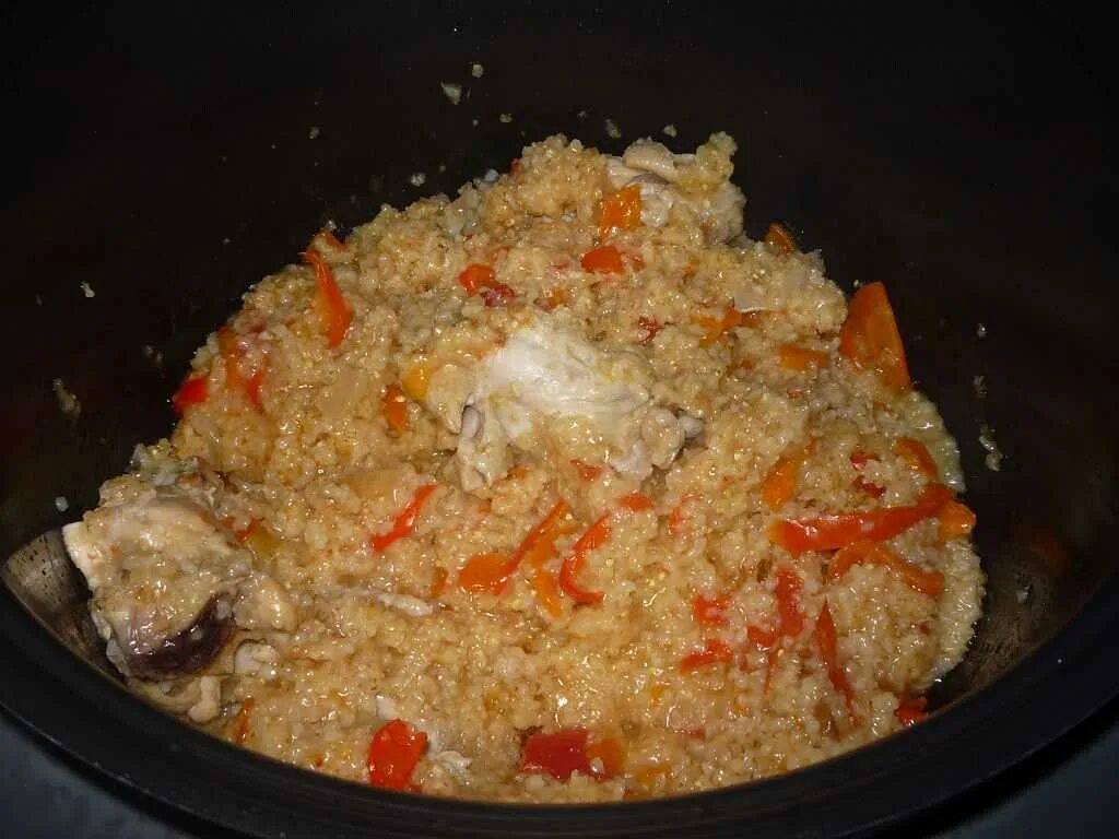 Каша с мясом в мультиварке рецепты. Плов с ячневой крупой. ячневая крупа с мясом. ячневая каша с мясом. блюда из ячневой крупы.