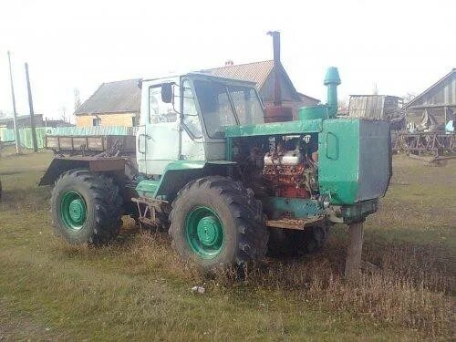 Купить т 150 б у на авито. Трактор т-150 1989. Трактор т 150к зеленый. Розовый трактор т 150. Продается зеленый новый трактор т 150.